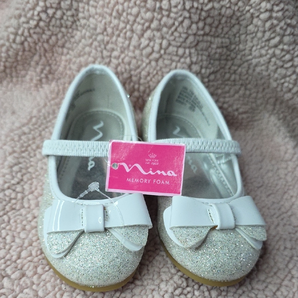 Nina Girls' Sparkly Cream Dress Shoes